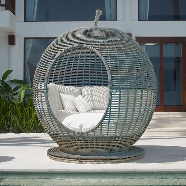 IDZO Outdoor Rattan Apple-Shaped Lounge Chair with Cushions – Creative Patio, Garden & Poolside Furniture